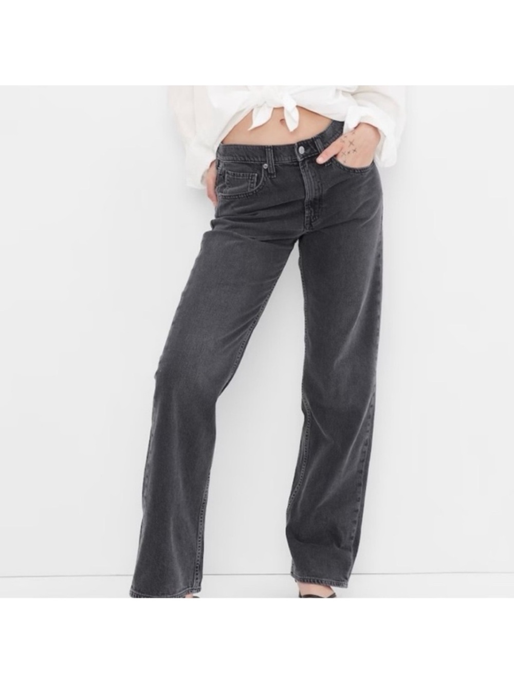 Gap 90s Loose Mid Rise - Faded Black Wash - Size 27 / 4s